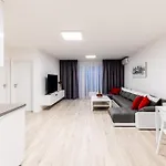 Rendez - Big 70M2 Apartment, Fresh New, Parking Included, Air-Conditioned, Balcony * Raca