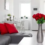 Rendez - Big 70m2 Apartment, Fresh New, Parking Included, Air-conditioned, Balcony * Raca