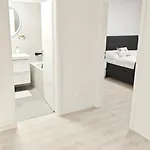 Lejlighed Rendez - Big 70m2 Apartment, Fresh New, Parking Included, Air-conditioned, Balcony *