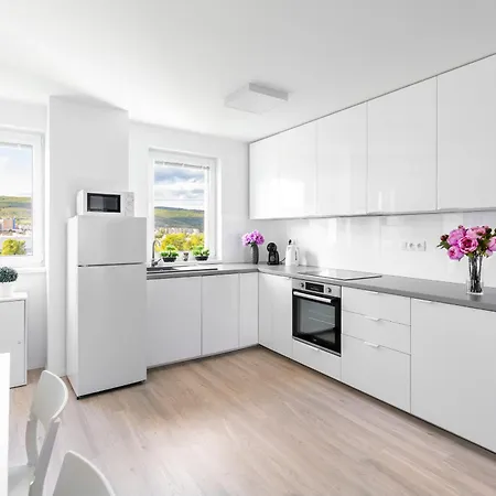 Apartmán Rendez - Big 70m2 Apartment, Fresh New, Parking Included, Air-conditioned, Balcony *