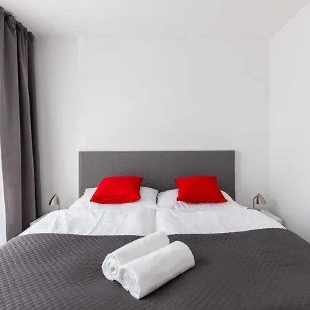 Rendez - 2 Bedroom Apartment, Big 85m2, Fresh New, With Parking Included, Air-conditioned, 2xbalcony