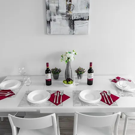 Rendez - 2 Bedroom Apartment, Big 85m2, Fresh New, With Parking Included, Air-conditioned, 2xbalcony *