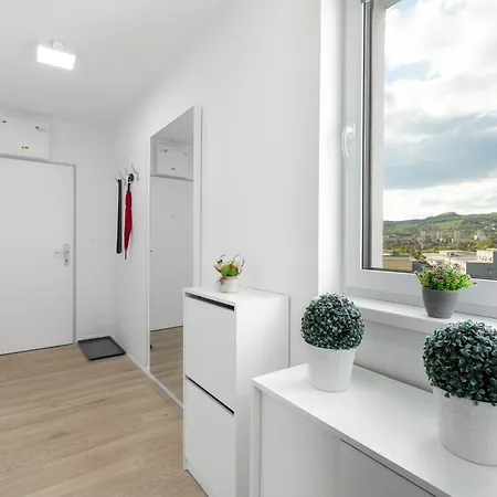Rendez - Big 70m2 Apartment, Fresh New, Parking Included, Air-conditioned, Balcony Raca