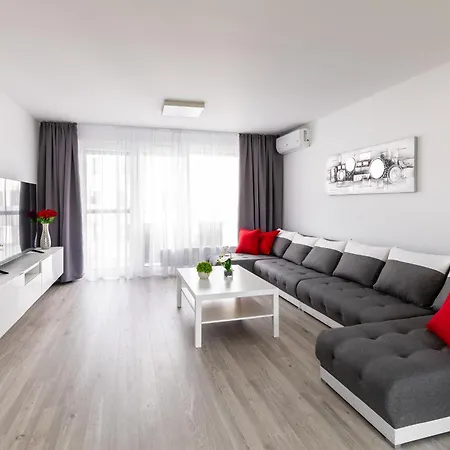 Apartmán Rendez - Big 70m2 Apartment, Fresh New, Parking Included, Air-conditioned, Balcony Raca