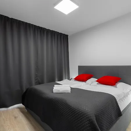 Apartmán Rendez - Big 70m2 Apartment, Fresh New, Parking Included, Air-conditioned, Balcony *