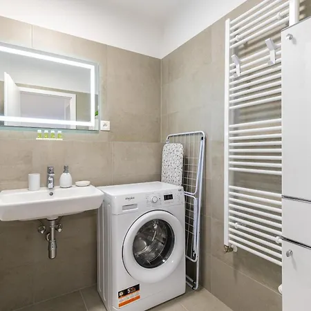 Rendez - 2 Bedroom Apartment, Big 85m2, Fresh New, With Parking Included, Air-conditioned, 2xbalcony *