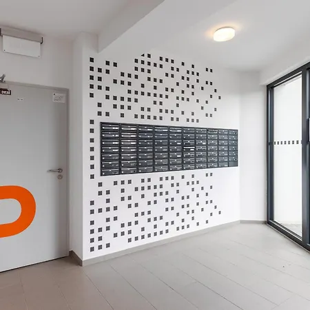 Rendez - Big 70m2 Apartment, Fresh New, Parking Included, Air-conditioned, Balcony Apartmán *