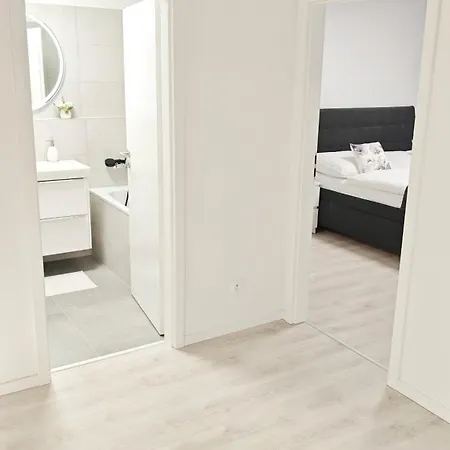 Apartmán Rendez - Big 70m2 Apartment, Fresh New, Parking Included, Air-conditioned, Balcony *