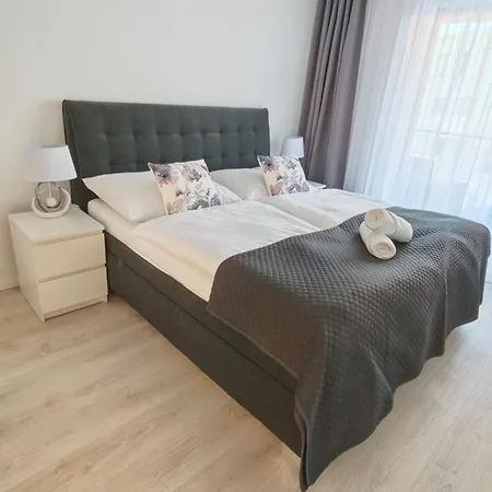Rendez - Big 70m2 Apartment, Fresh New, Parking Included, Air-conditioned, Balcony
