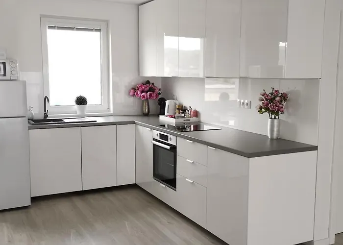 Rendez - Big 70M2 Apartment, Fresh New, Parking Included, Air-Conditioned, Balcony Apartment *