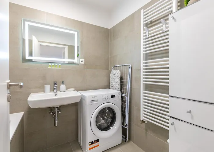 Rendez - Big 70M2 Apartment, Fresh New, Parking Included, Air-Conditioned, Balcony *